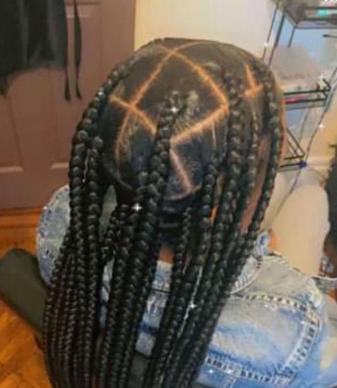 If You’re Looking For Nice & Neat Braids, Locs, Faux Locs, Quick Weave, Sew Ins, Ponytails , at a Reasonable Price  I work with all types,textures,Alopecia and Ages I’m Diva ,Your Traveling Hairstylist  Here Are Pictures & Videos Of Some Of My Work… New New jersey